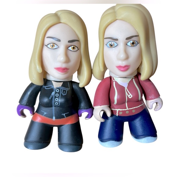 Doctor Who Other - Doctor Who - Titans Vinyl Figures - Two Rose Tyler’s 🥀💔